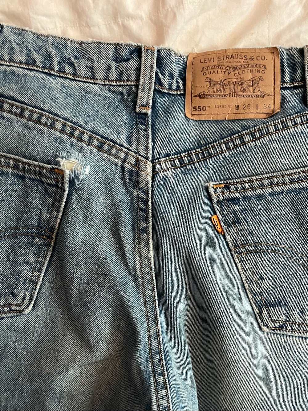 Vintage Levi's 550 Relaxed Fit Jeans in Light Denim Blue